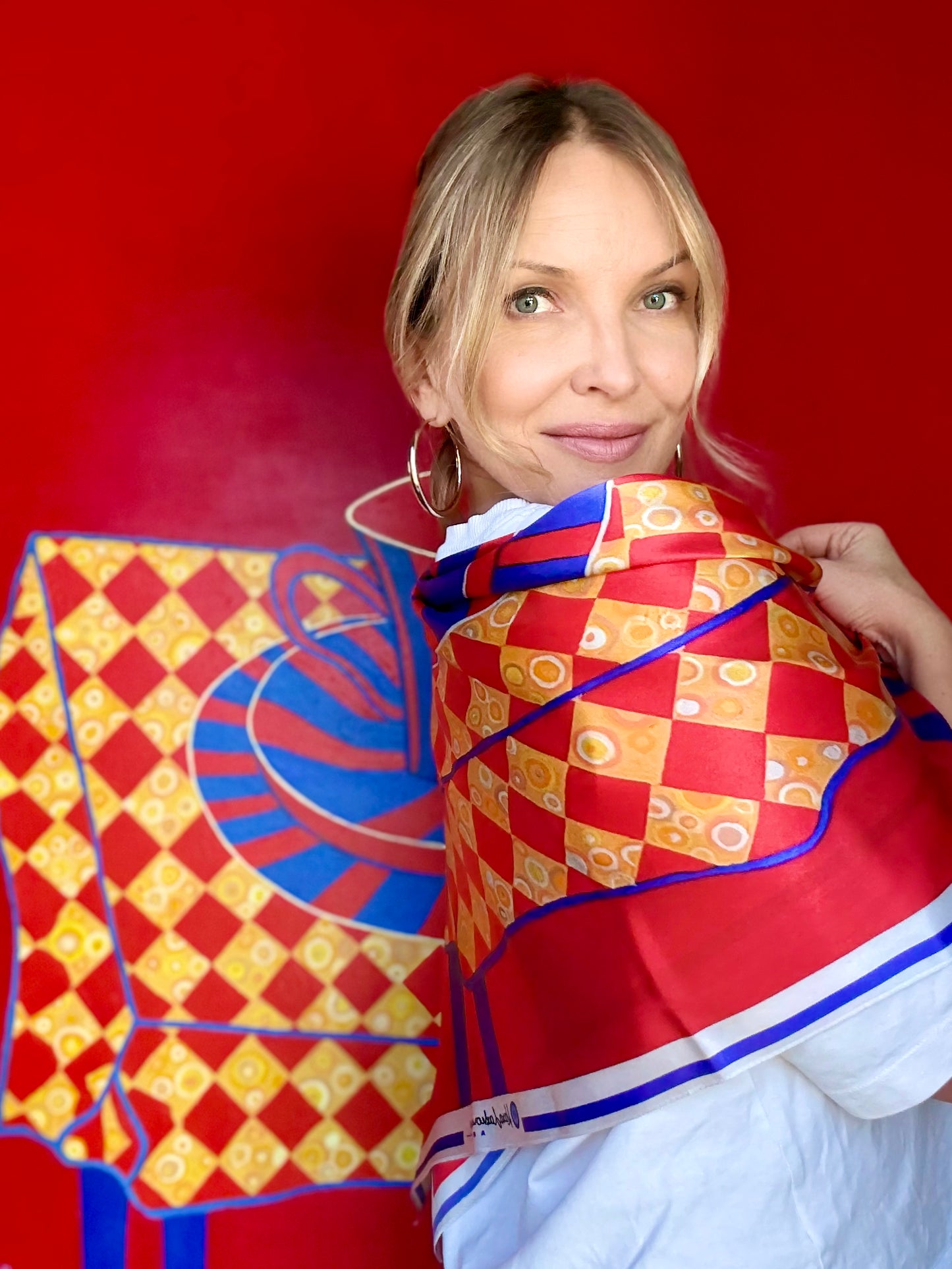 TEA TIME - THE CUP — Art Silk Scarf (90×90 cm)