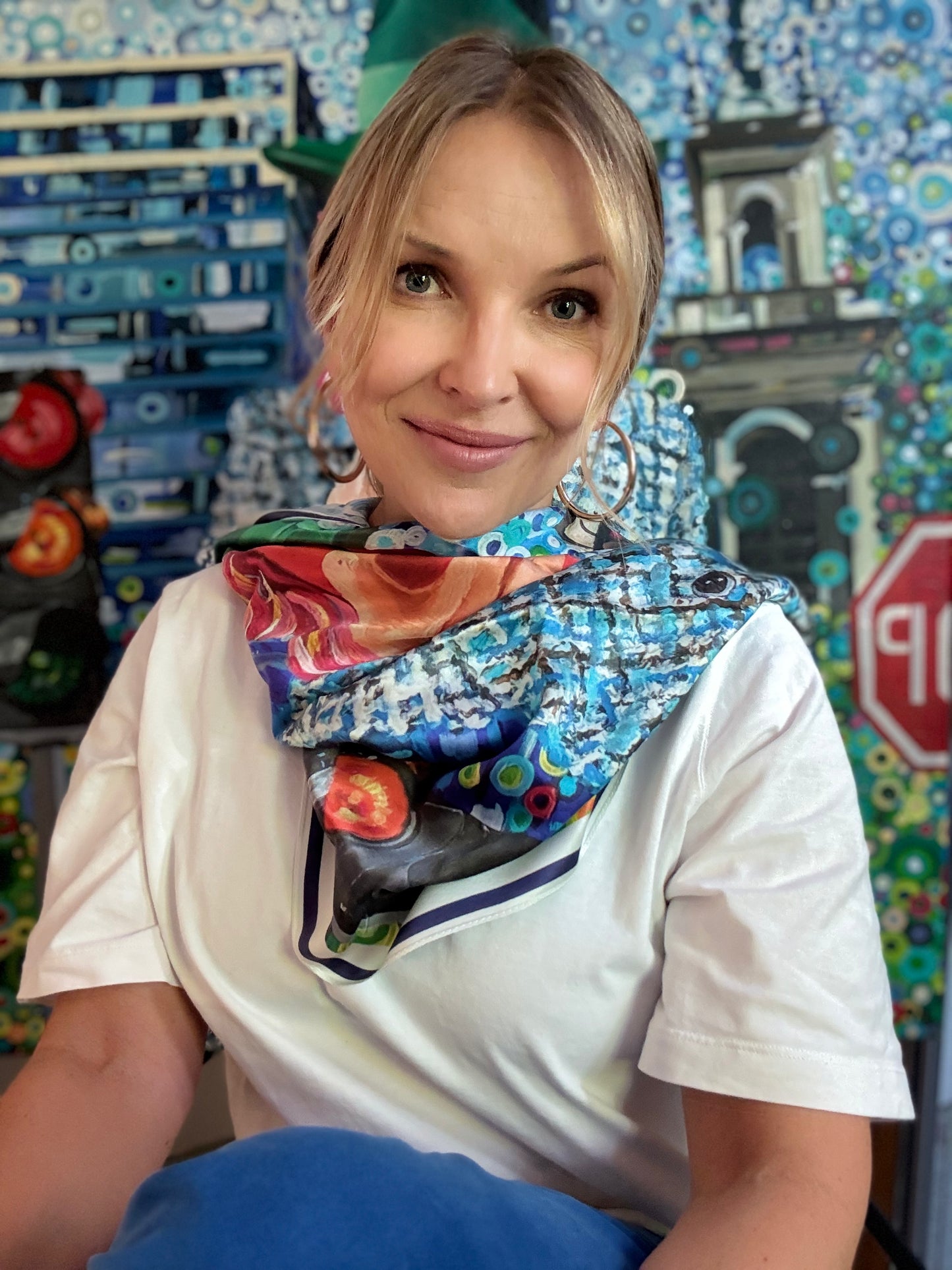INFLUENCER — Art Silk Scarf (90×90 cm)